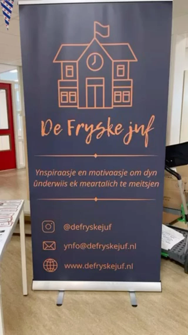 WOW-Noventa! Frysk yn dyn klasse.

In Frysk Feestje by Noventa! Dizze stichting organisearre foar harren kollega’s in ynspirearjende middei! Sa’n 50 learkrêften hienen harren oanmeld foar dizze middei. 

Wy fan @defryskejuf mochten 3 ynspirearjende wurkwinkels fersoargje. Sa’n 35 dielnimmers ha wy foarsjoen fan praktyske tips om fuort en dalik ta te passen! Wy fûnen it fantastysk om hjir oan mei te wurkjen en hoopje yn de takomst nóch mear minsken te ynspirearjen en motivearjen foar meartaligens yn de klasse. 

#wownoventa #frysk #meartaligens #meertaligheid #workshops #goodpractice #defryskejuf
