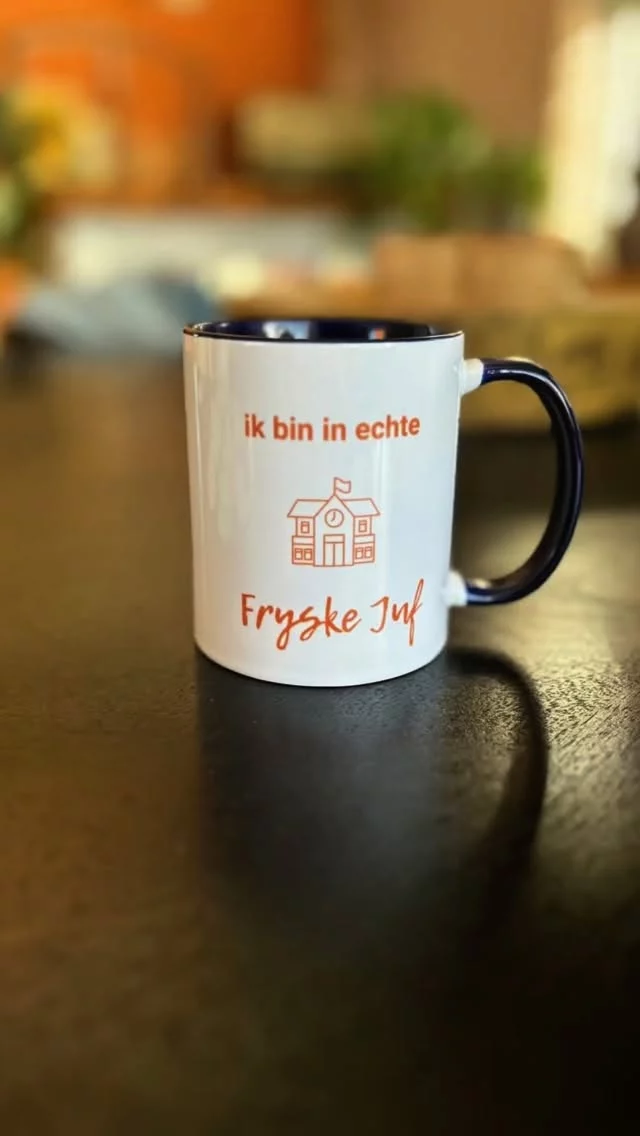 ☕️✨ WINNERS ALERT! ✨☕️
 De @defryskejuf mokken gean nei... 🥁 @alettagorter & @tinyvdveen - fan herte lokwinske! 🎉🎁

Jim meie ynkoarten genietsje fan jim favorite drankje yn ús fantastyske mokken! 💕
 Tankewol foar it meidwaan allegear! 

Nimme jim kontakt mei ús op? Dan soargje wy dat de mok jim kant op komt.