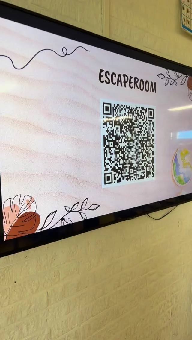 ✨ In ynteraktive dûk yn de wrâld fan Charles Darwin! 🌿🐢 

Yn dizze lessen gean learlingen sels op ûntdekkingsreis; krekt as Darwin op de Beagle! Se ûntdekke hoe’t bisten har oanpasse, wêrom’t guon oerlibje, en wat evolúsje no eins betsjut. 

👉Wolst mear witte oer dizze ynteraktive les? Stjoer gerêst in DM! 
💬Soesto dizze lessen graach weromsjen yn ús webshop? Lit it witte yn de reaksjes!

#onderwijs #frysk #defryskejuf #meertaligheid #kinderboeken #berneboekewike #darwin #onderzoekendleren #bovenbouw #lesidee